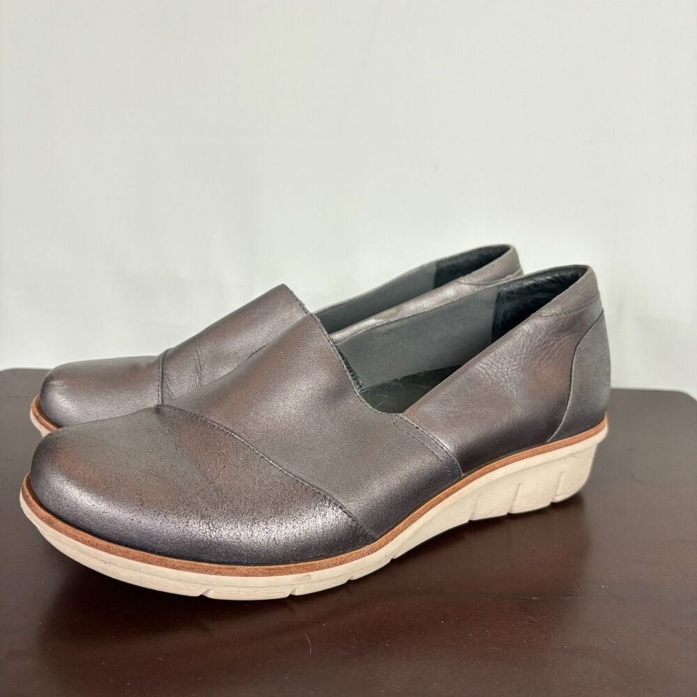 Dansko Julia Silver Metallic Slip On Leather Wedge Shoes Women's 39 (US 8.5-9)